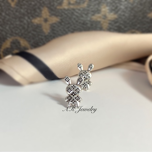 💎EARRINGS Rabbit Clover Bunny Bear, Silver Color Style Clover, Flower - Picture 4 of 6